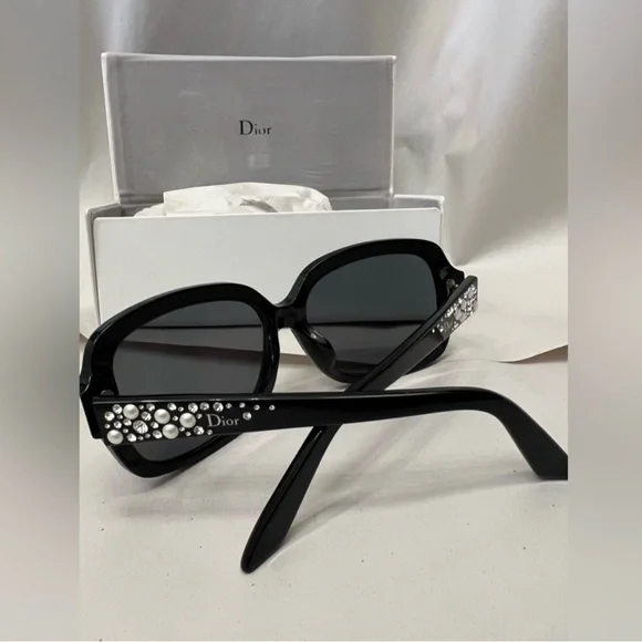 Dior Brilliance F~ Black with Bold Embellishments Exquisite Condition with Box - Picture 4 of 10